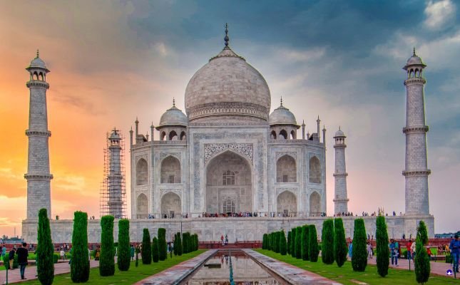 taj mahal sunrise tour